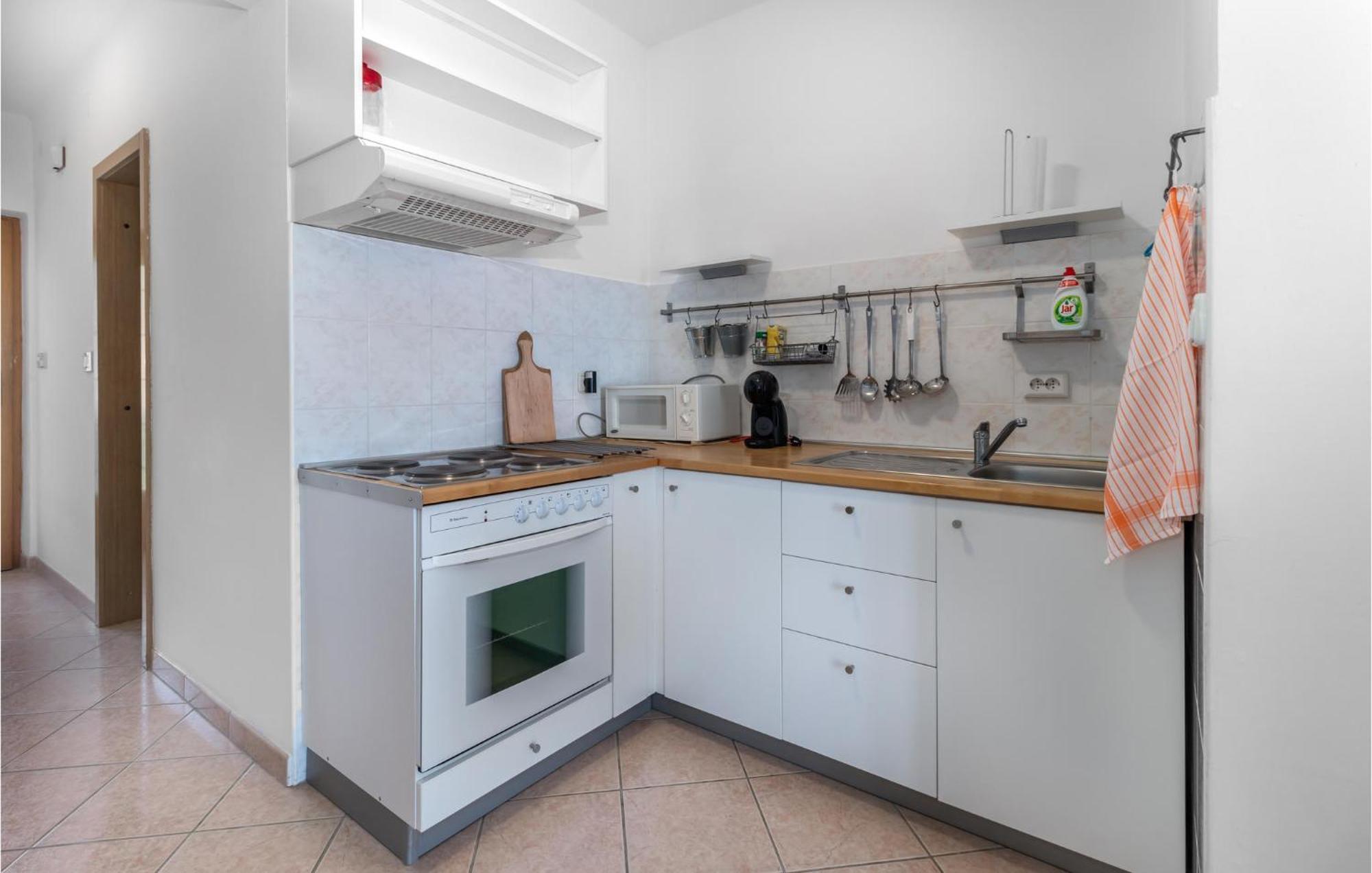 Lovely Apartment In Novi Vinodolski With Wifi Eksteriør bilde