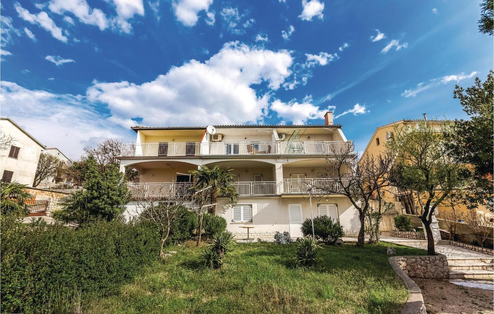 Lovely Apartment In Novi Vinodolski With Wifi Eksteriør bilde