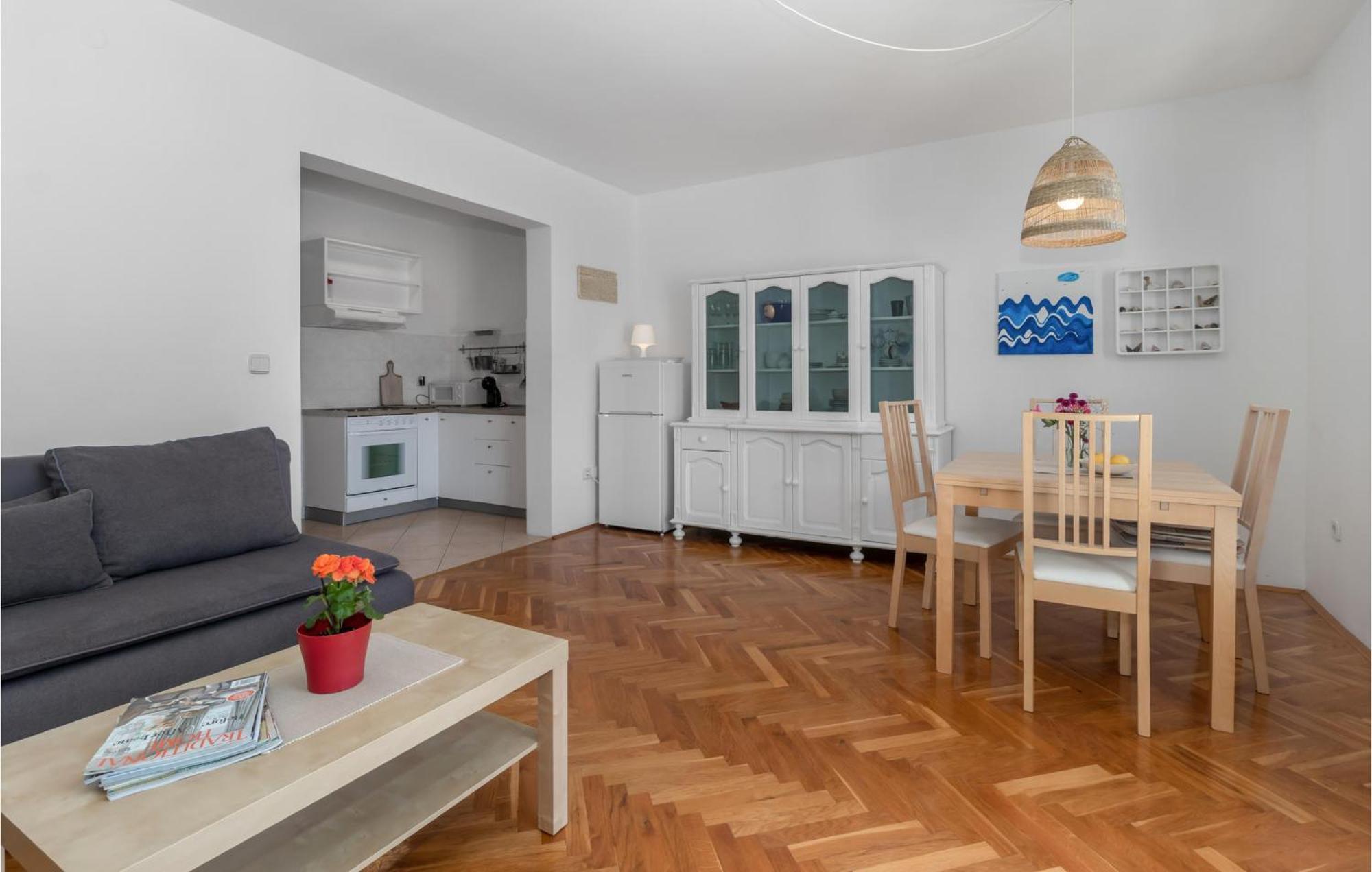 Lovely Apartment In Novi Vinodolski With Wifi Eksteriør bilde